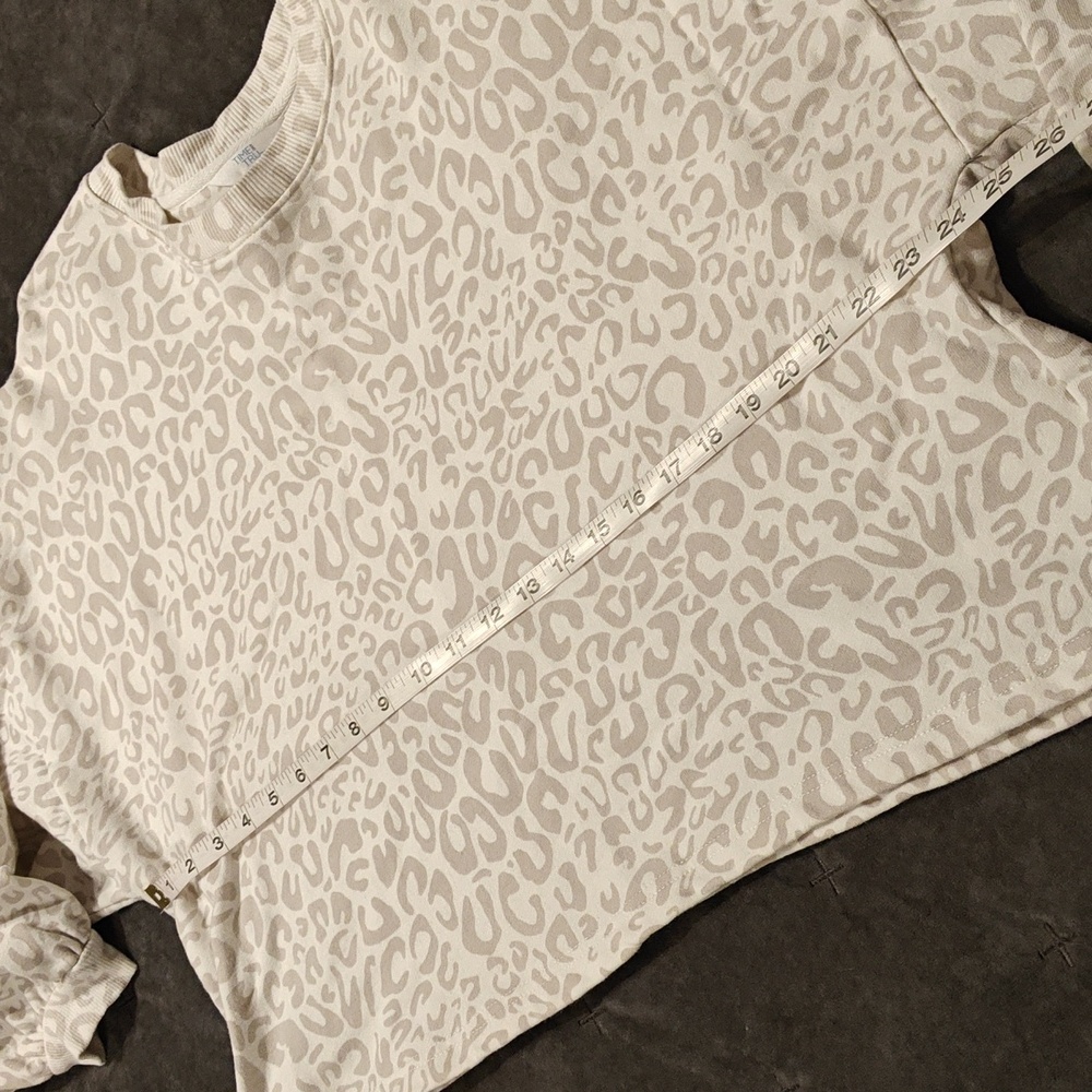 Time and Tru animal print sweatshirt - Picture 3 of 8